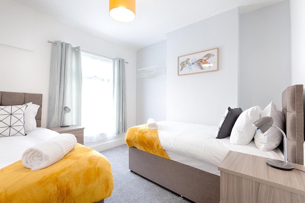 City Centre, Parking, Smart Tv'S In All Rooms Суонси Экстерьер фото